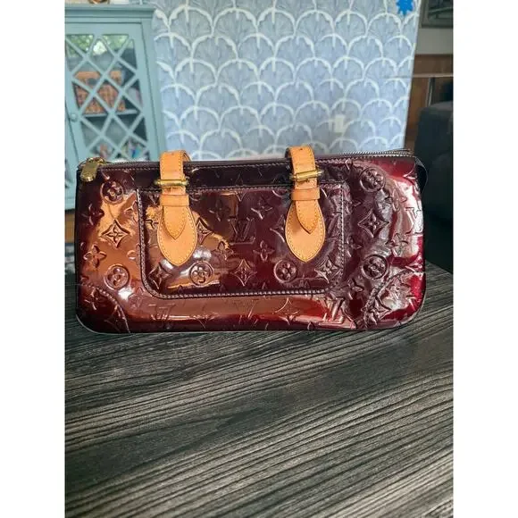 Louis Vuitton Monogram Vernis Rosewood Avenue Shoulder Bag - Picture 2 of 9